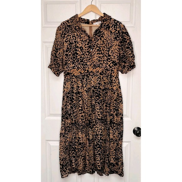 Ivy City Co Dresses & Skirts - Ivy City Co Womens XXL Anna Embossed Leopard Print Short Sleeve Midi Dress